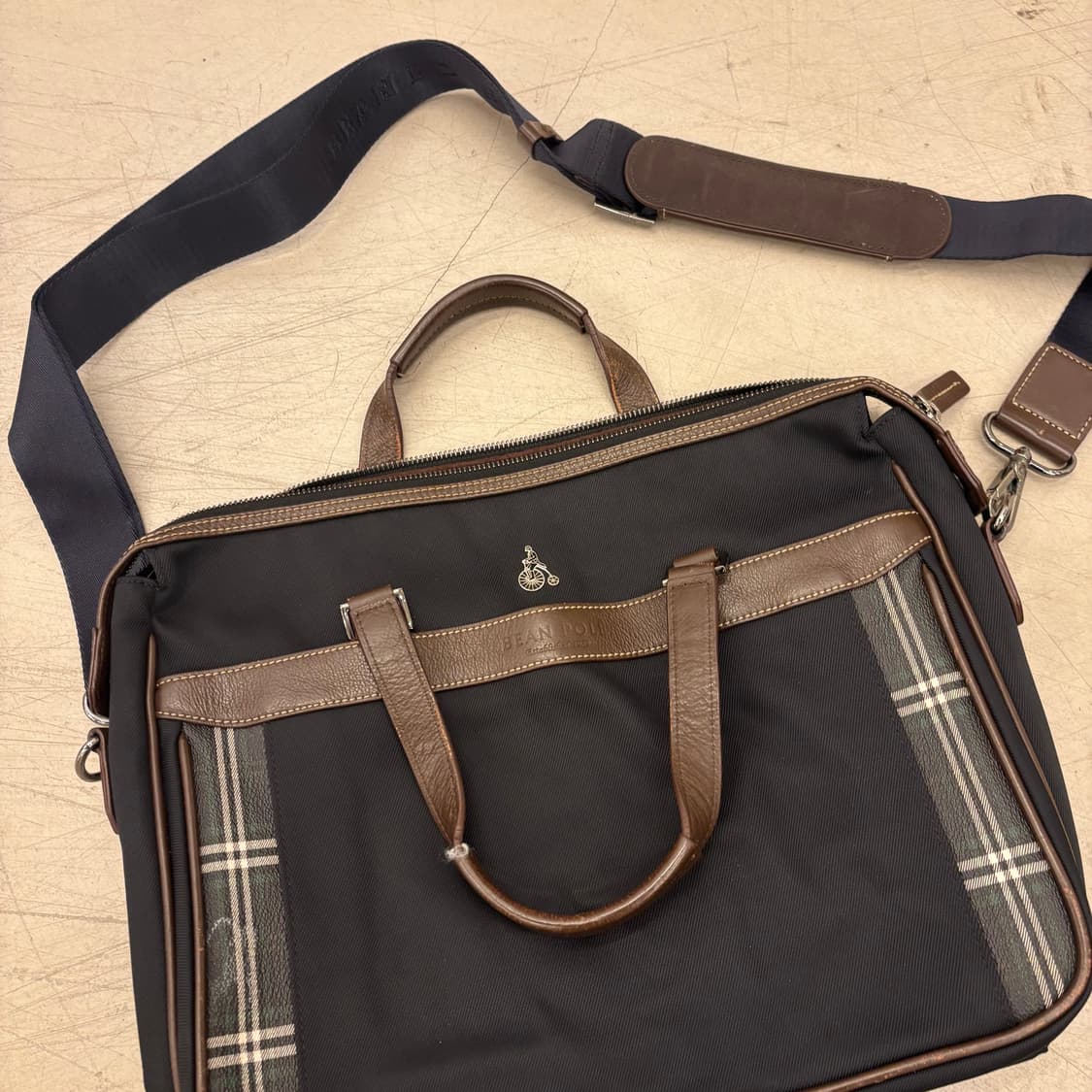 빈폴 체크 레더 크로스백 상품이미지2