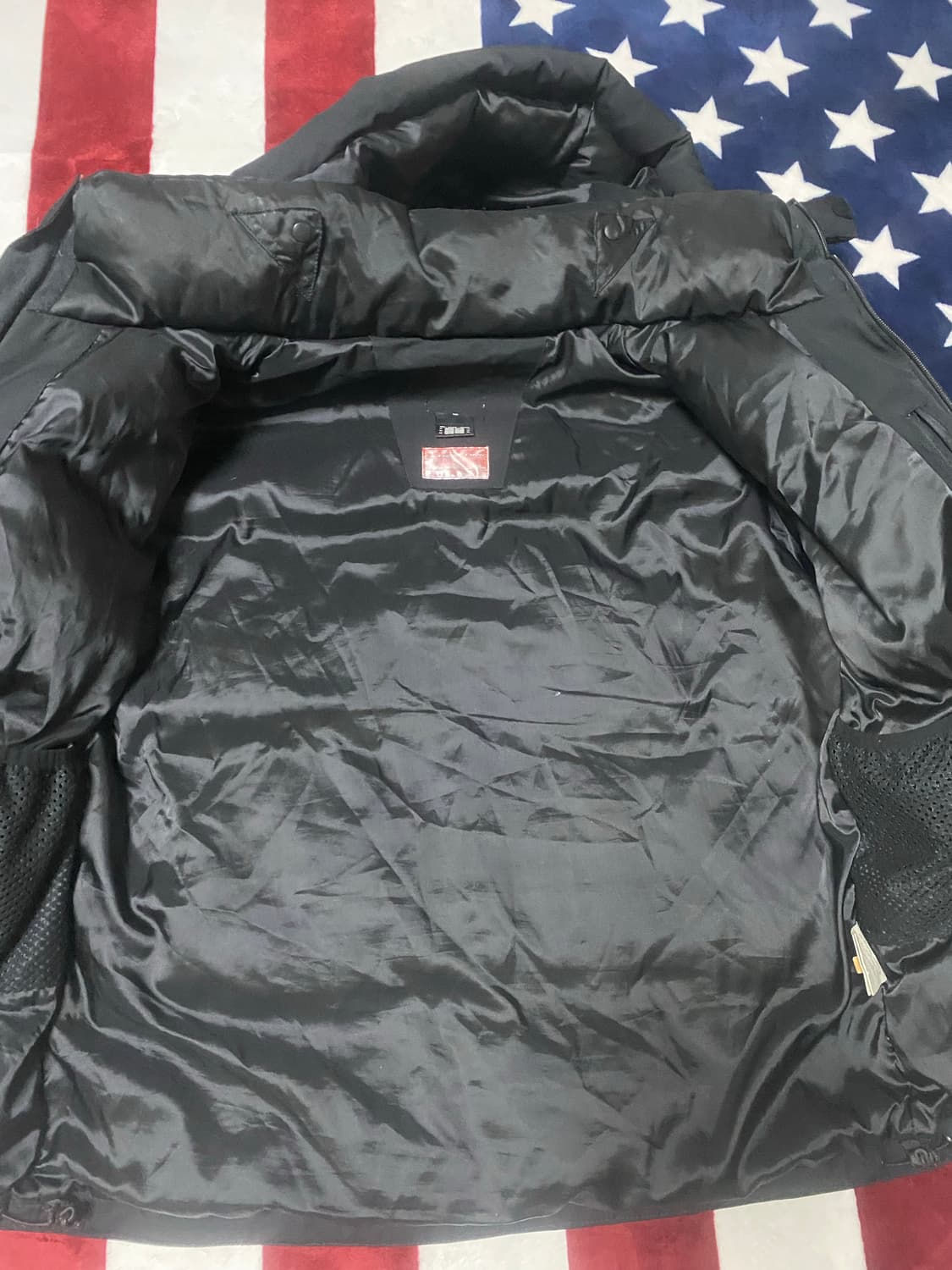 데상트 리미티드 스위스 한정판 패딩 상품이미지5