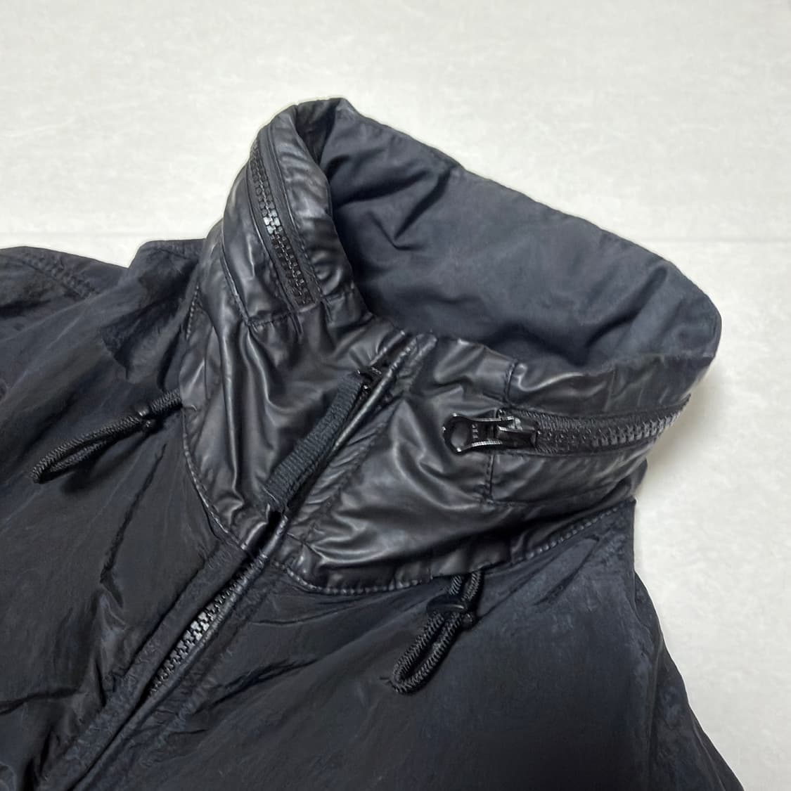 [백화점판,M] 스톤아일랜드 나일론 메탈 티백 바람막이 자켓 블랙 상품이미지4