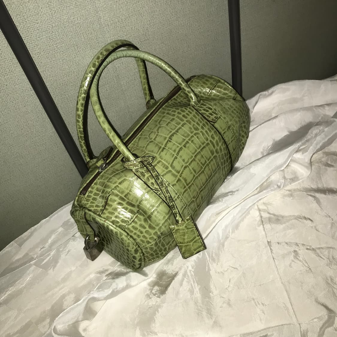 Club Monaco 클럽모나코 그린 소가죽 백 상품이미지2