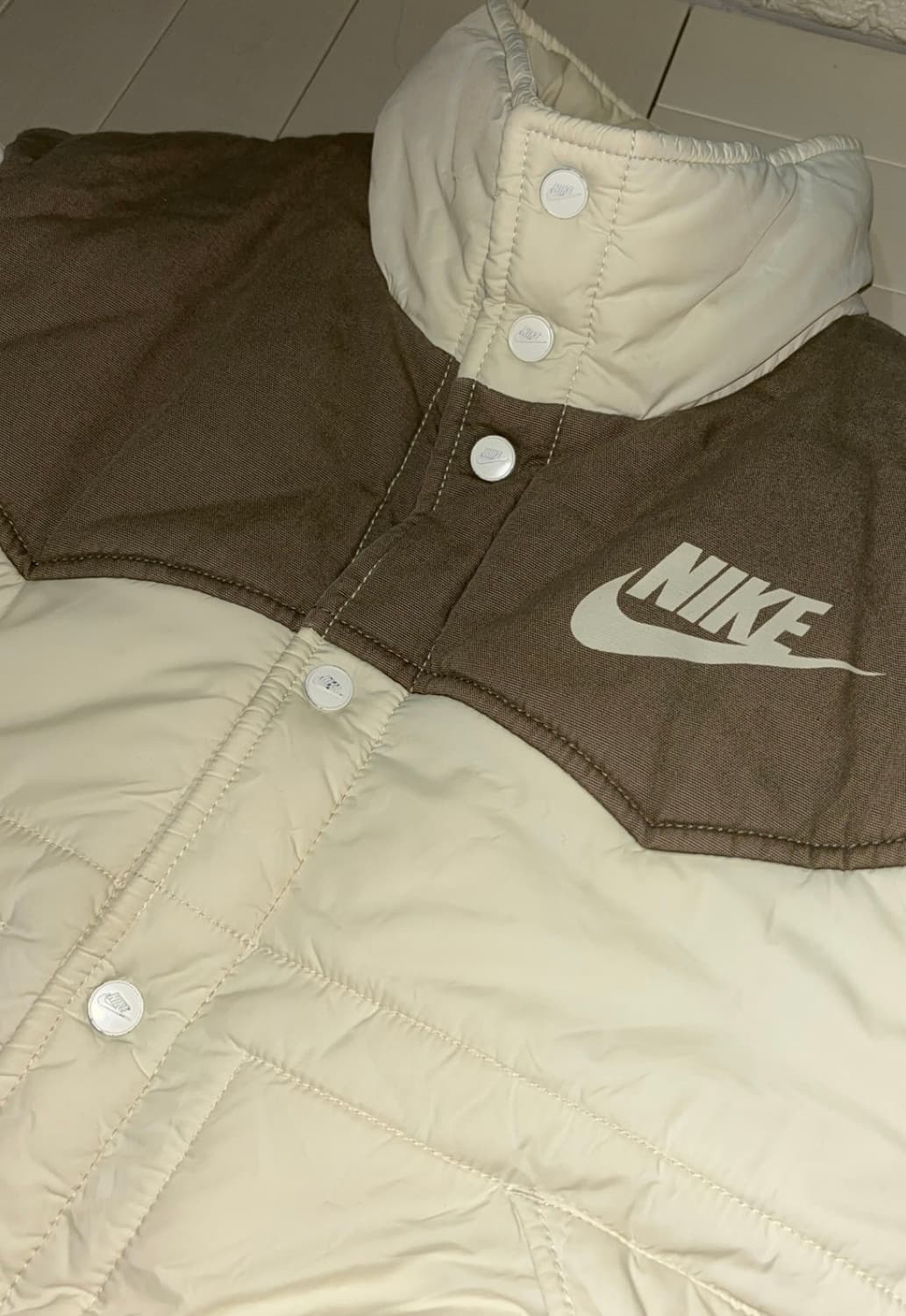 나이키 투톤 패딩 자켓 아이보리/브라운 상품이미지2
