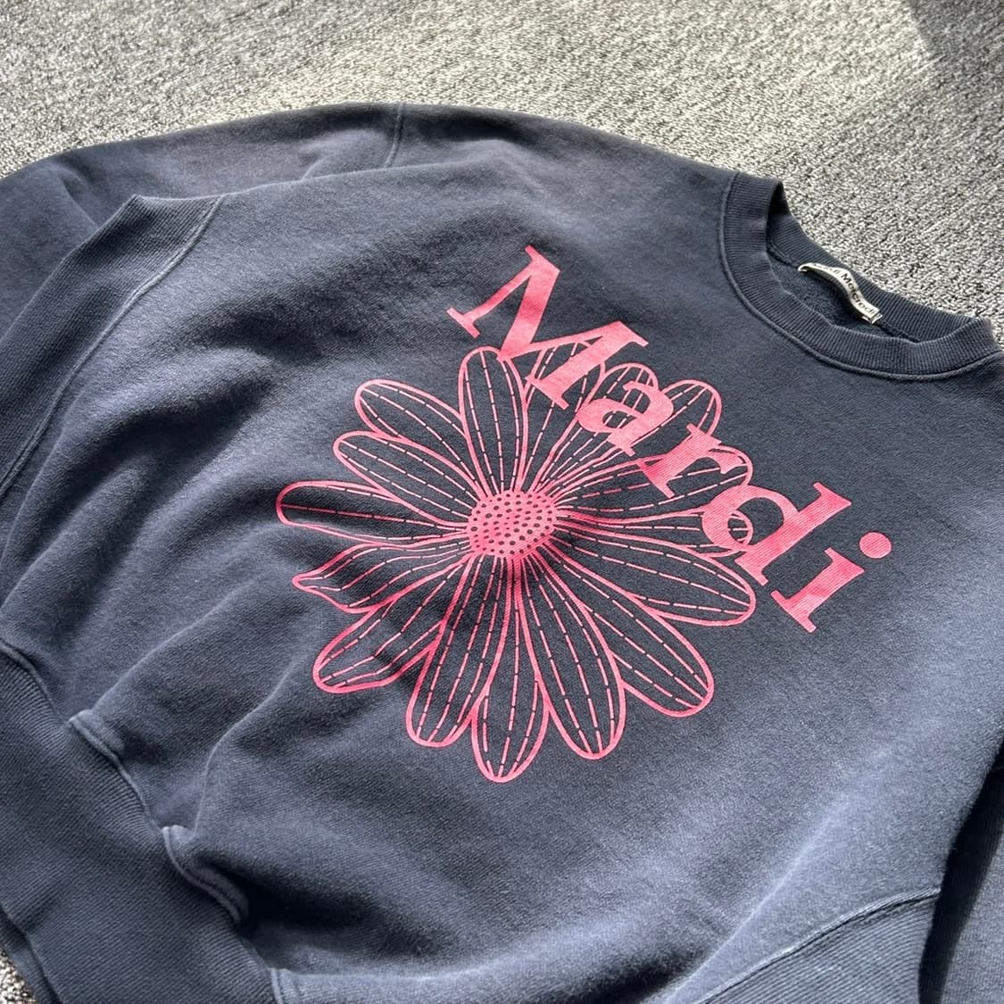  마르디 메크르디 빅로고 맨투맨 상품이미지3