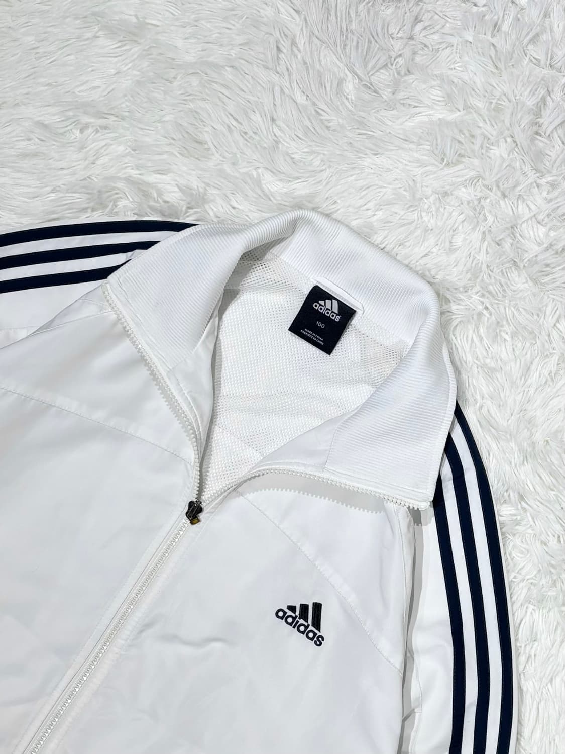 아디다스 00‘s 화이트 스몰로고 삼선 바람막이 상품이미지5