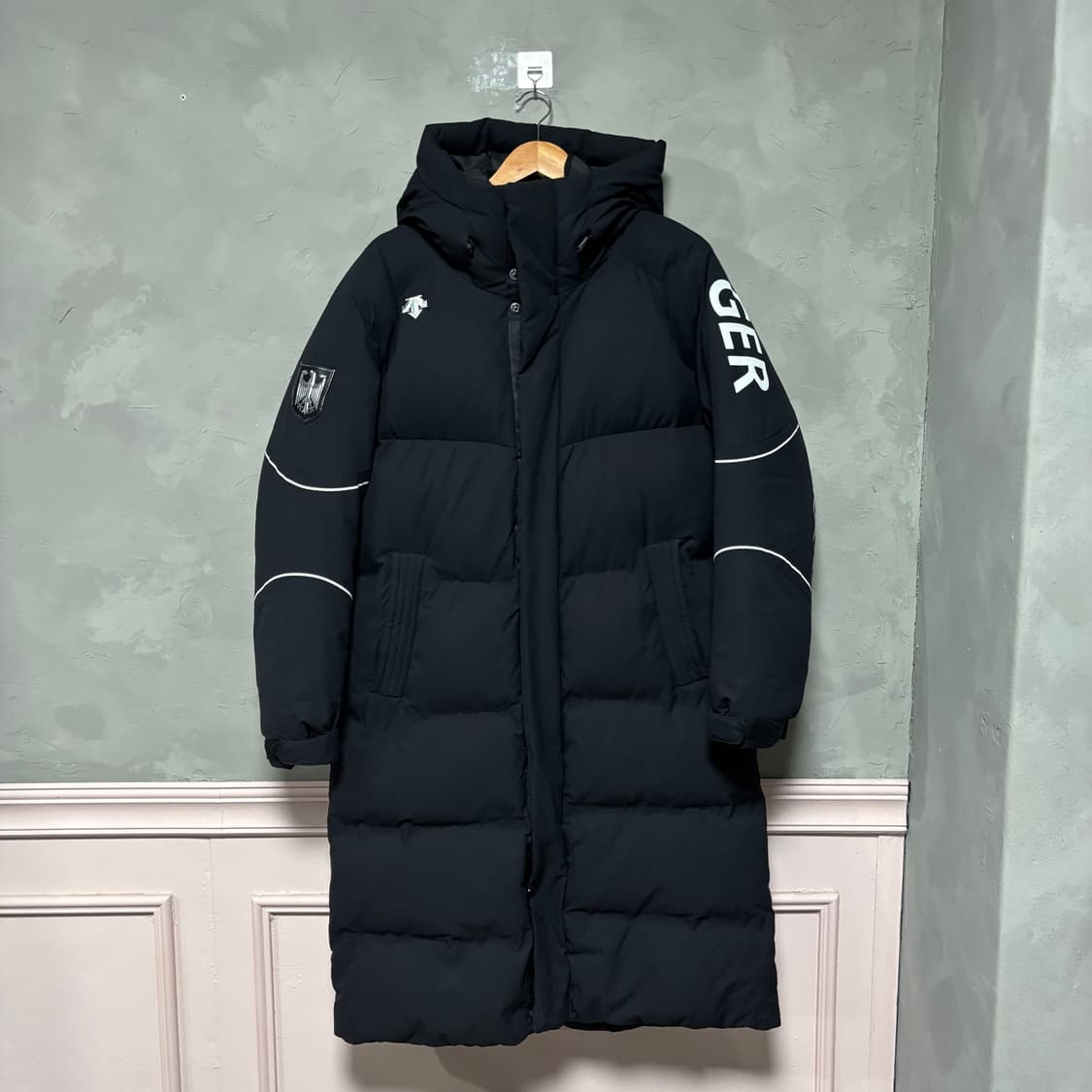 데상트 GER 덕다운 롱패딩 상품이미지1