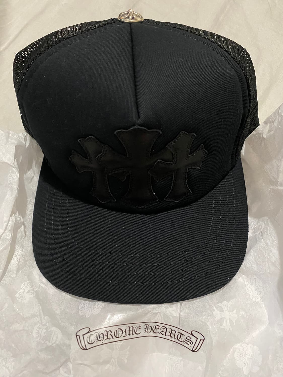 [FREE] 크롬하츠 세메테리 트리플 크로스 레더 패치 트러커 메쉬 캡 상품이미지1