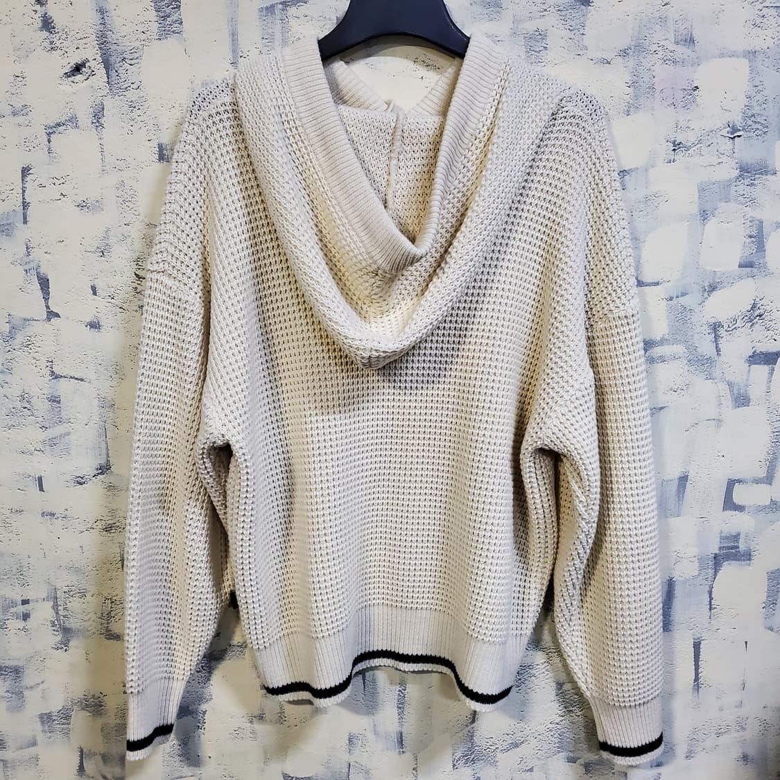 로맨틱크라운 버튼 니트 후드티  상품이미지3