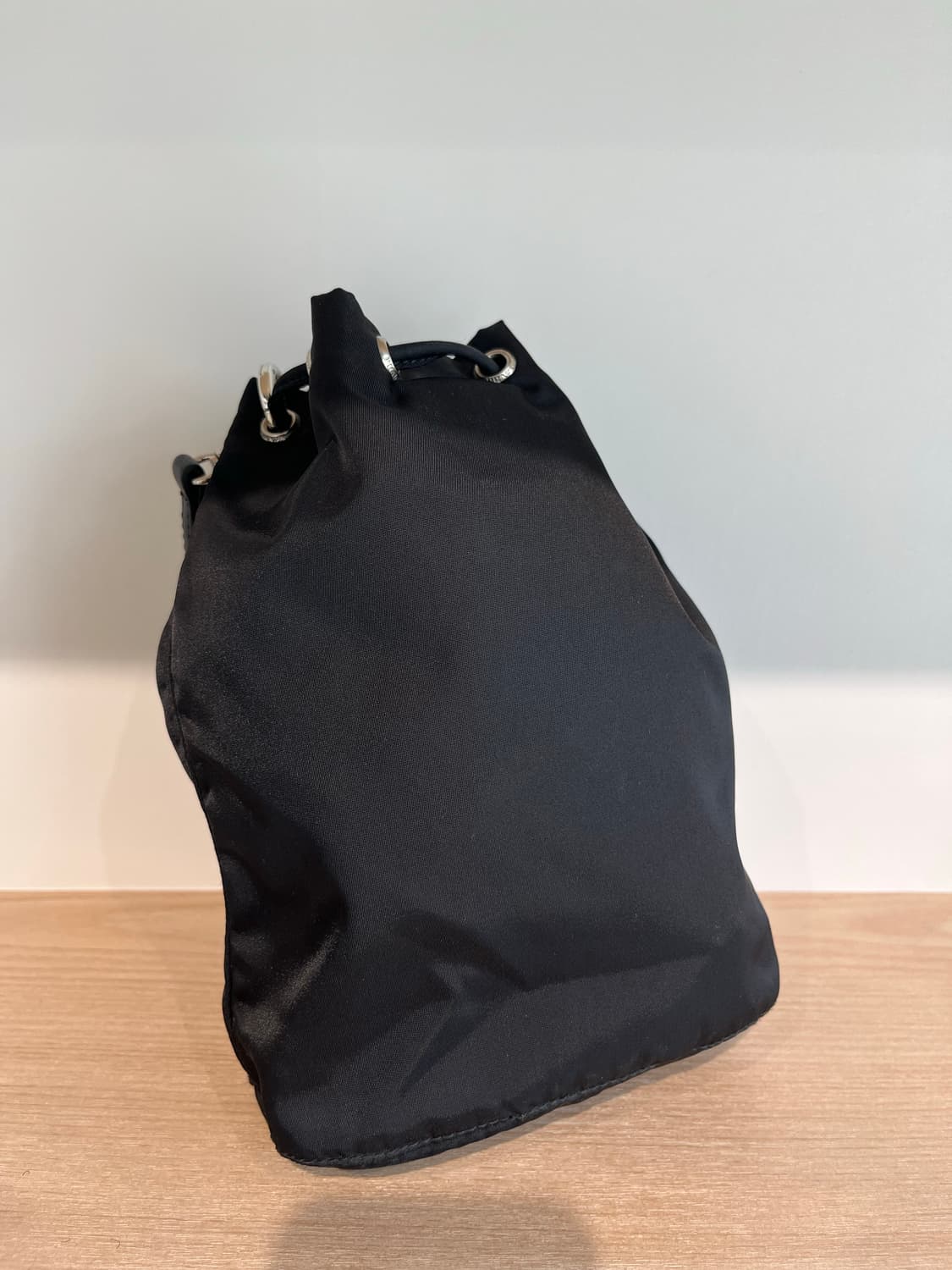 프라다 포코노 나일론 파우치백 버킷백 상품이미지5