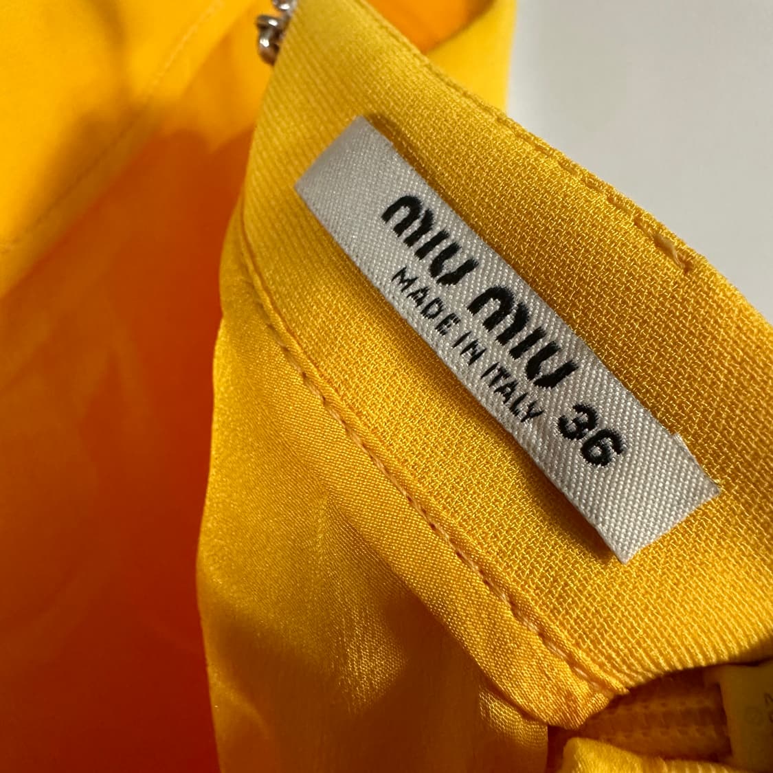 미우미우 캔디체인 스트랩 옐로우 드레스 상품이미지4