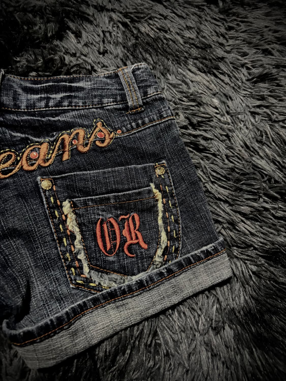 Oririn Jeans 백 레터링 자수 큐빅 지퍼 포켓 워싱 데님숏팬츠 상품이미지8