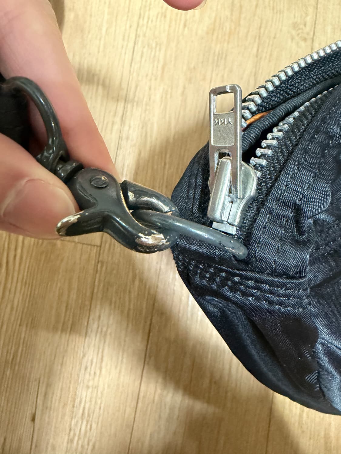 PORTER 요시다 포터 반달 숄더백 블랙 상품이미지3