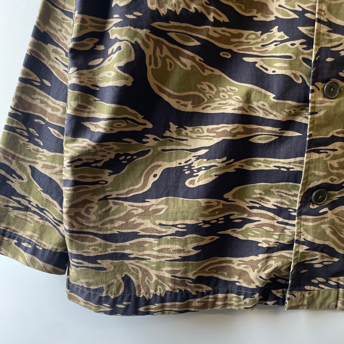 와코마리아 타이거카모 밀리터리 셔츠자켓 상품이미지5