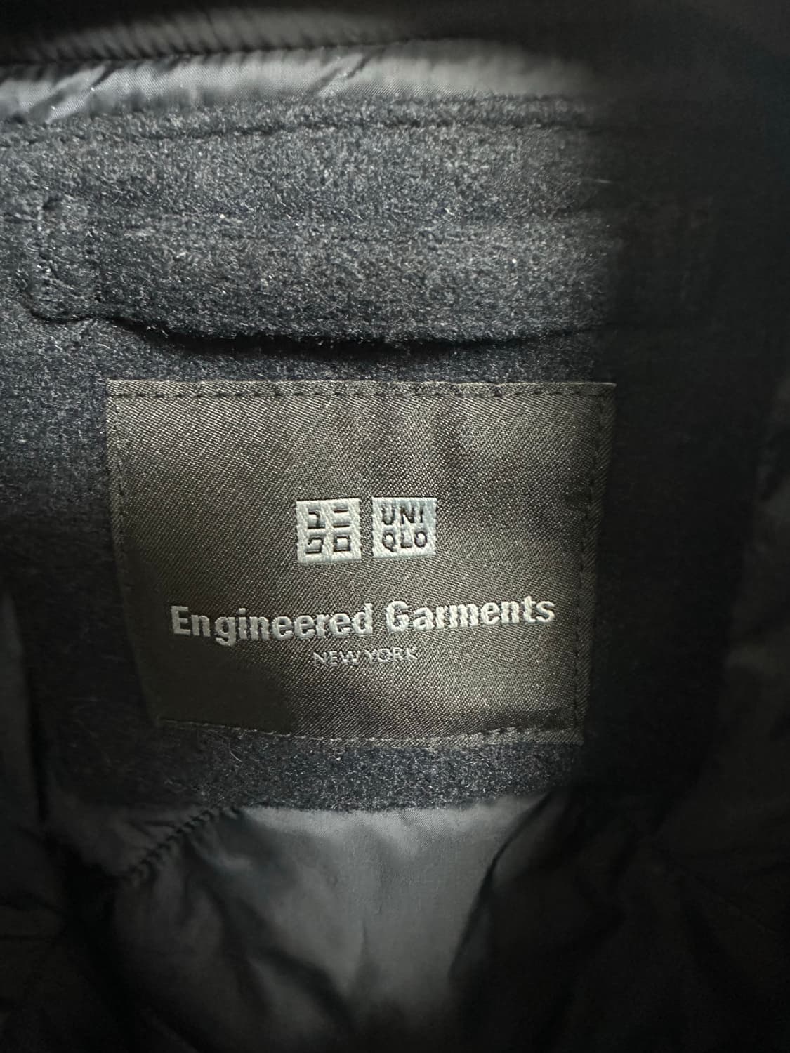 유니클로 x 엔지니어드 가먼츠 퍼프테크 숏 블루종 상품이미지3