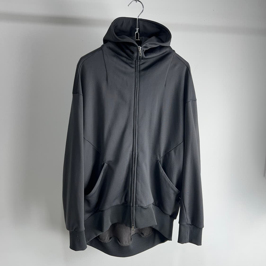 어태치먼트 나일론 커버드넥 후드 집업 상품이미지6