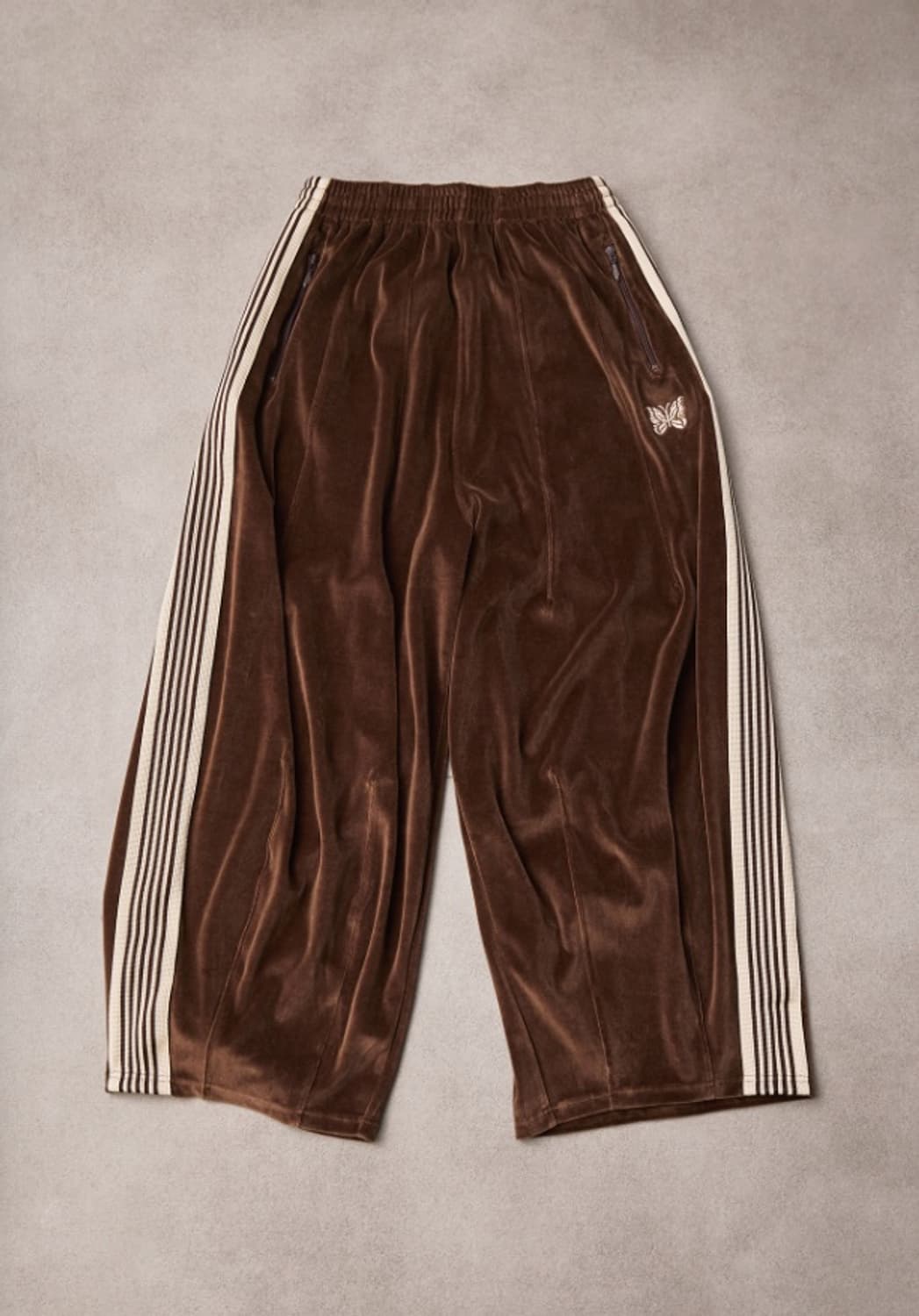 [M]니들스 X 에크루 ECRU HD 트랙팬츠 벨루어 브라운 새상품  상품이미지1