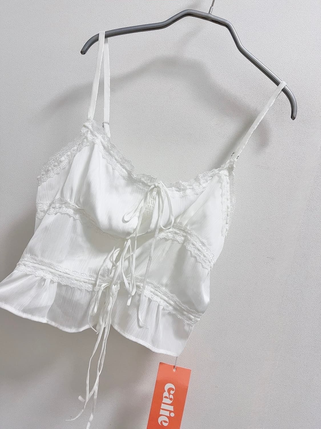 에즈이프켈리 플라워 러플 슬리브리스 블라우스 상품이미지2