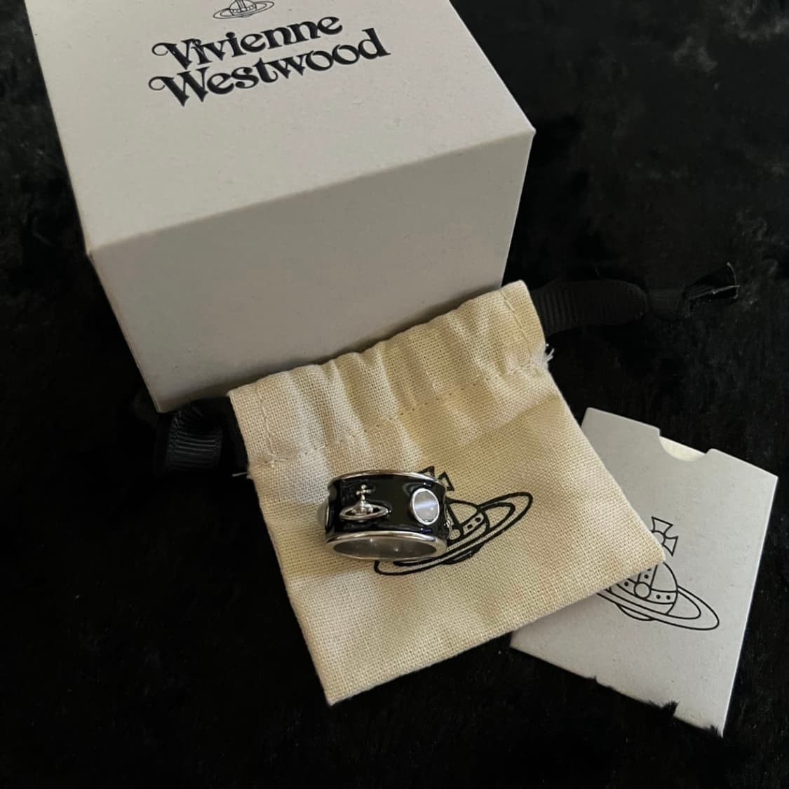 비비안웨스트우드 블랙 원석 orb링 반지 상품이미지3
