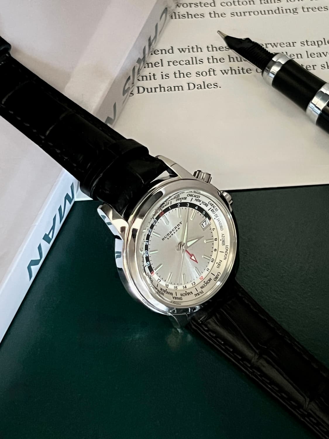 버버리 월드타임 남성 시계 상품이미지3