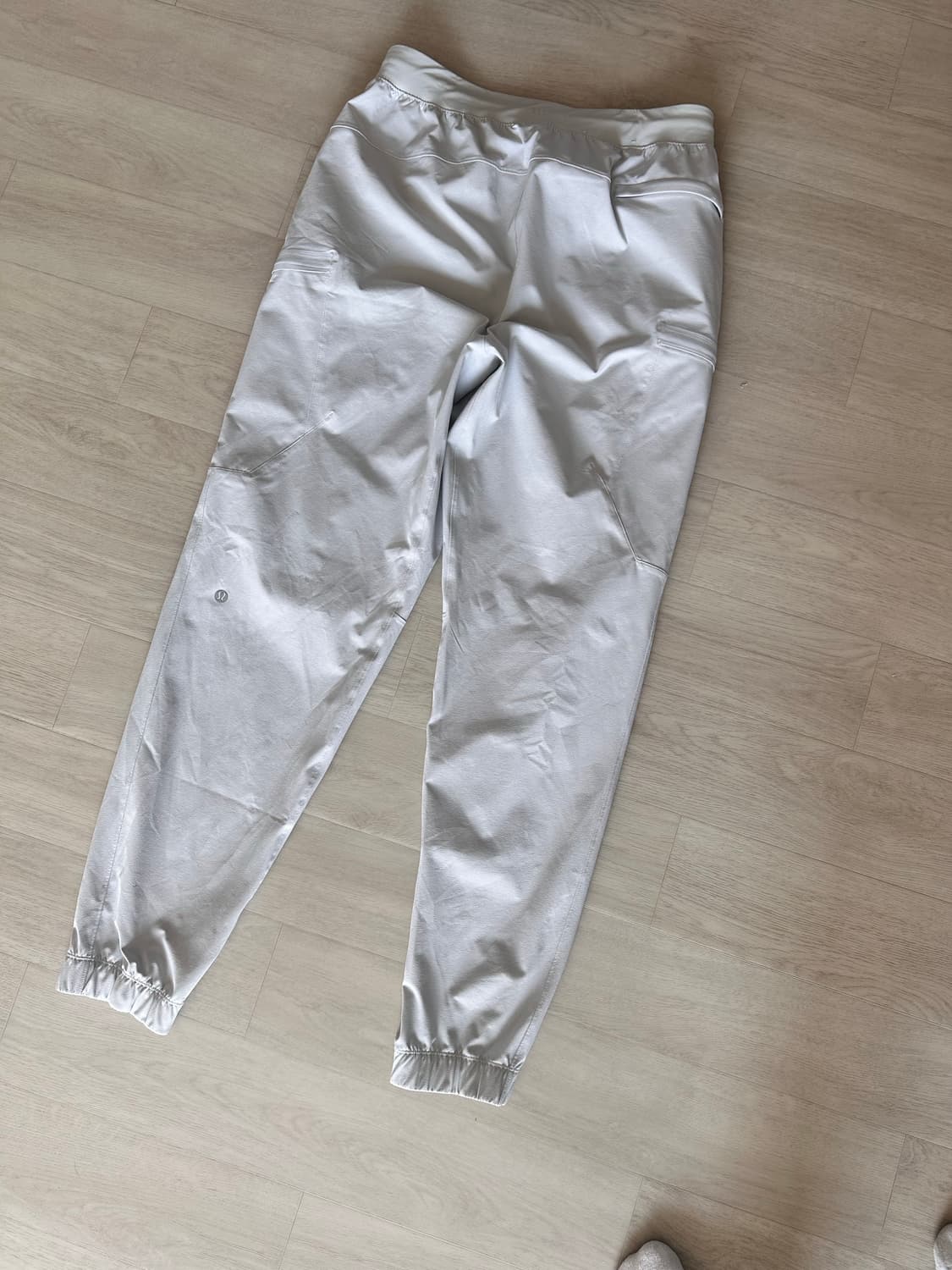 룰루레몬 제로드인 카고 조거 베이퍼색상 S사이즈 상품이미지3