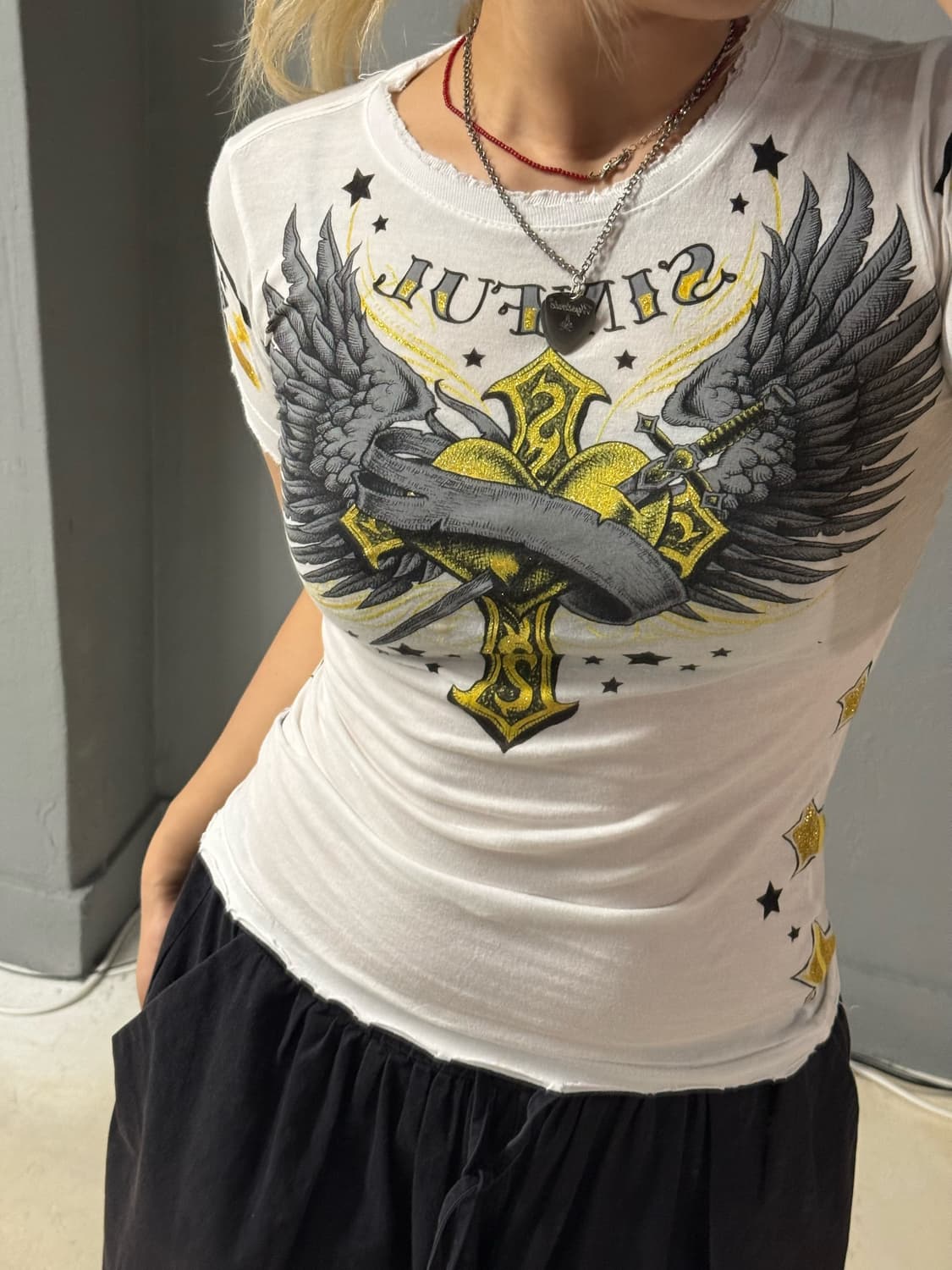 legend printing detail grunge top 상품이미지3
