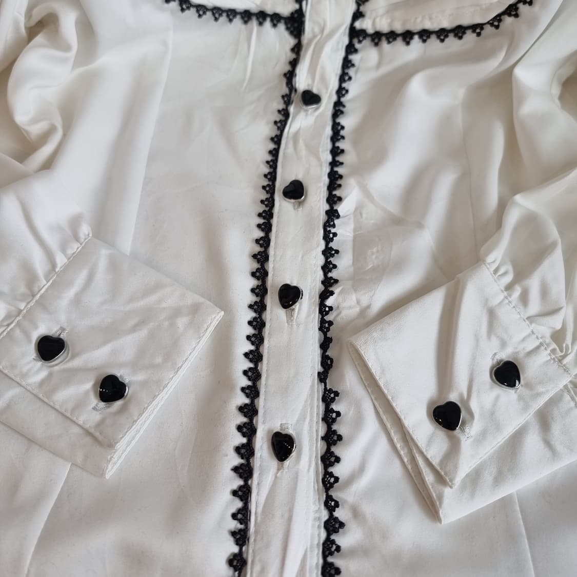 트랄라라 화이트 블라우스 상품이미지5