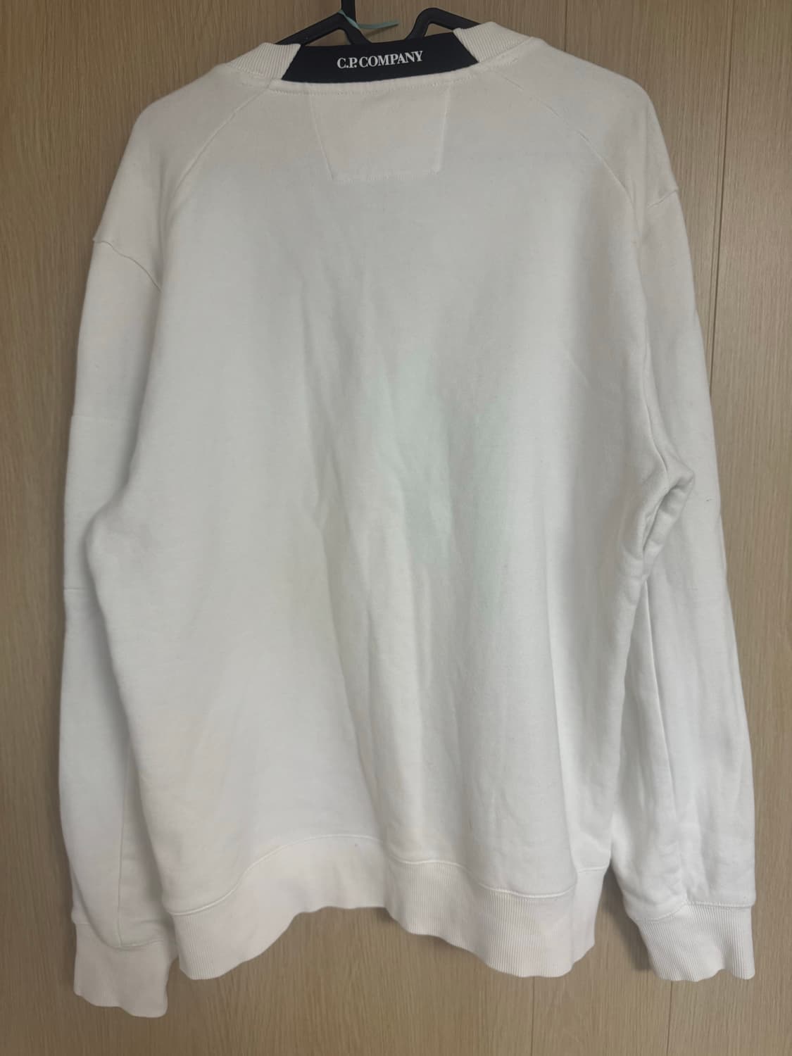 cp컴퍼니 맨투맨 상품이미지2