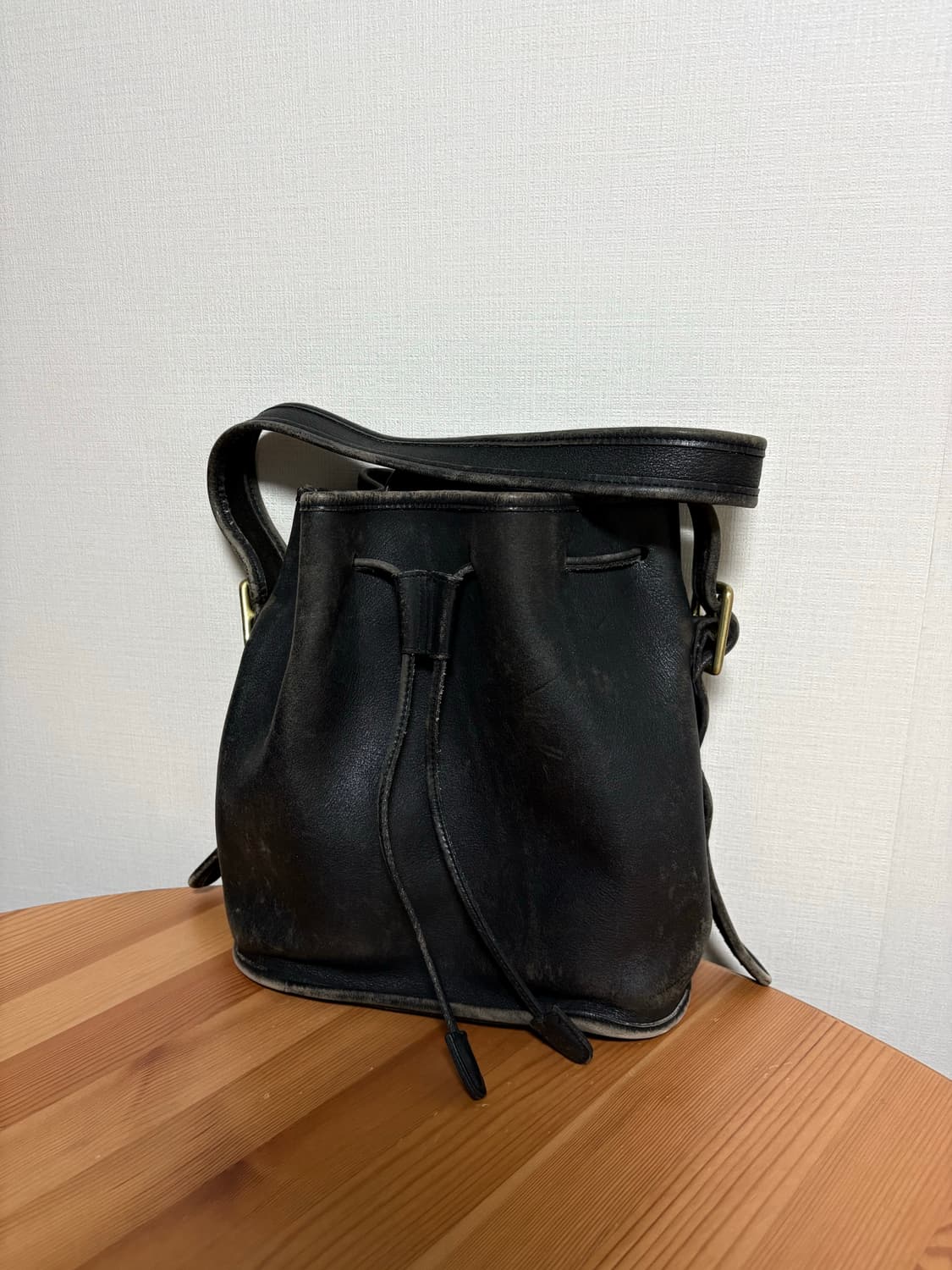 올드코치 블랙 가죽 크로스백 상품이미지1