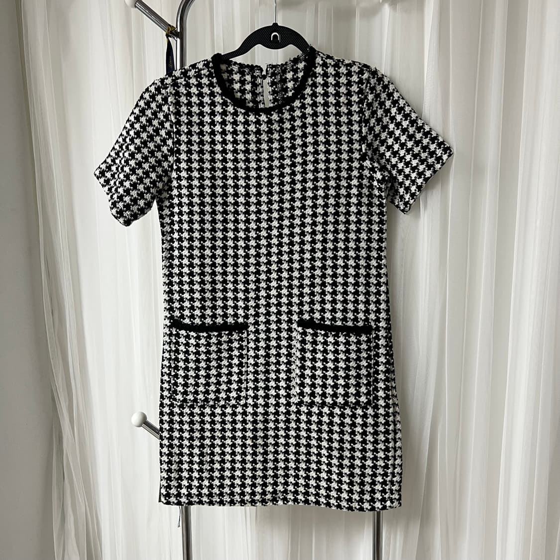 PLUVIA 백화점 퀄리티 하객룩 하운드투스 반팔 미니 원피스 상품이미지1