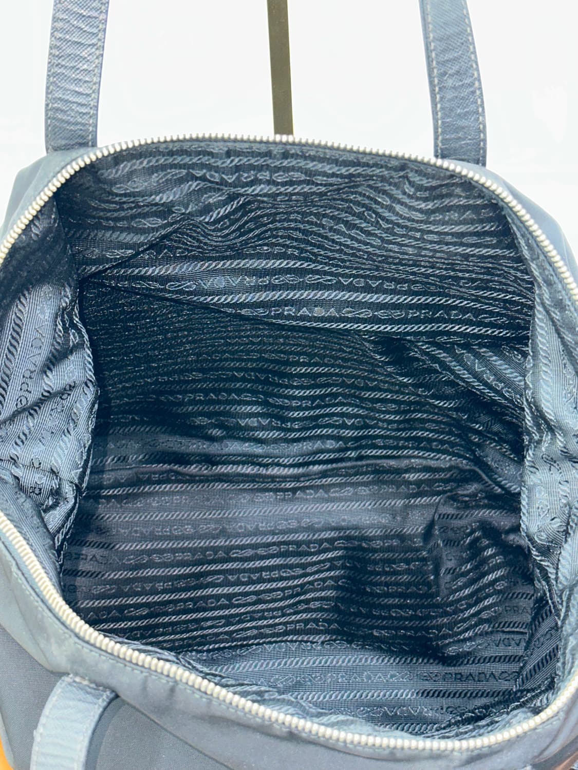 프라다 나일론 크로스백 상품이미지8