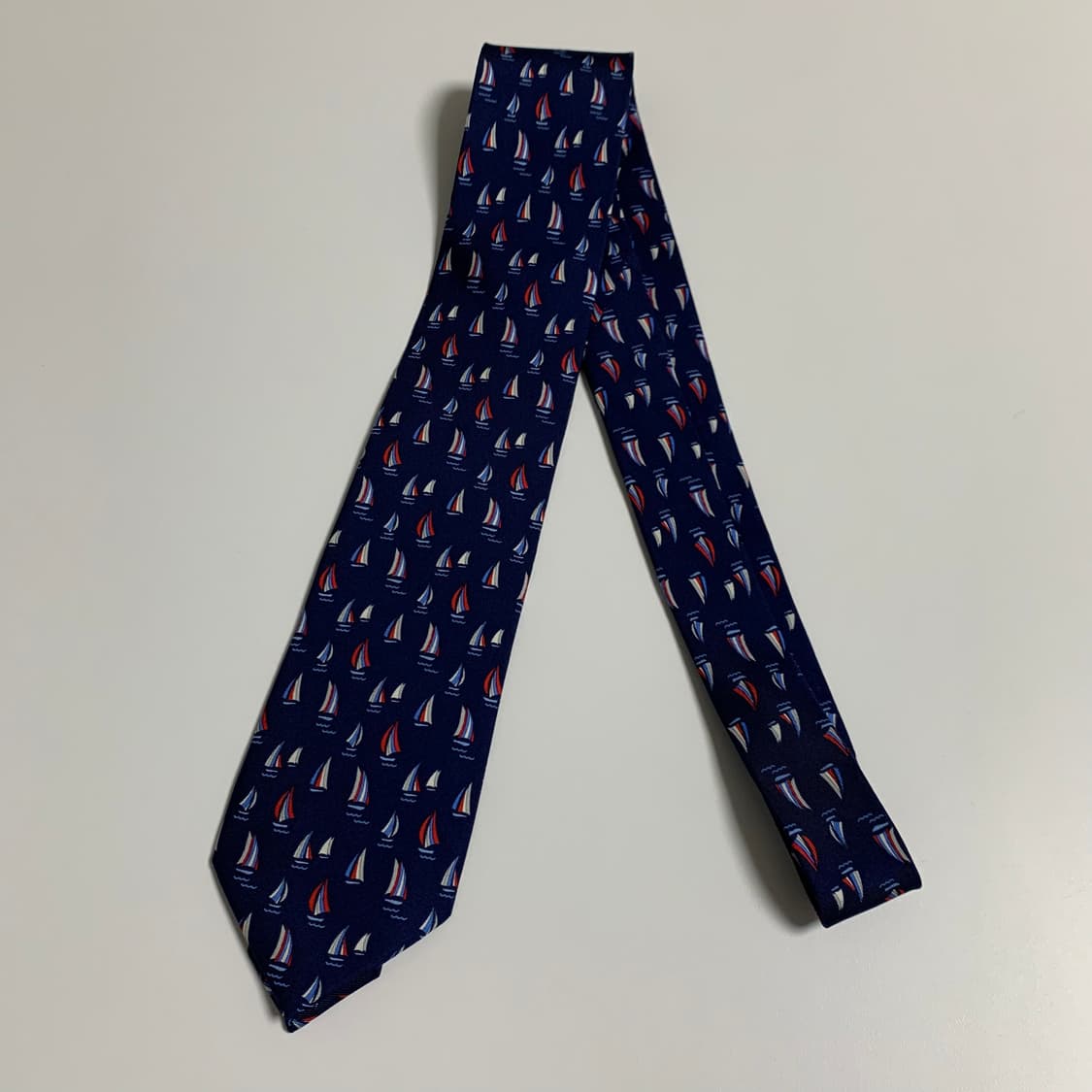 살바토레 페레가모 네이비 클래식 명품넥타이 새상품급 7.8cm 상품이미지8