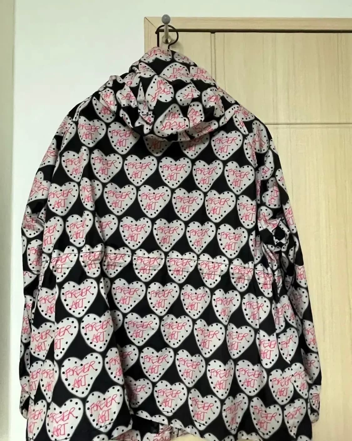 [M] 더뮤지엄비지터 포에버 아트 바람막이 상품이미지2