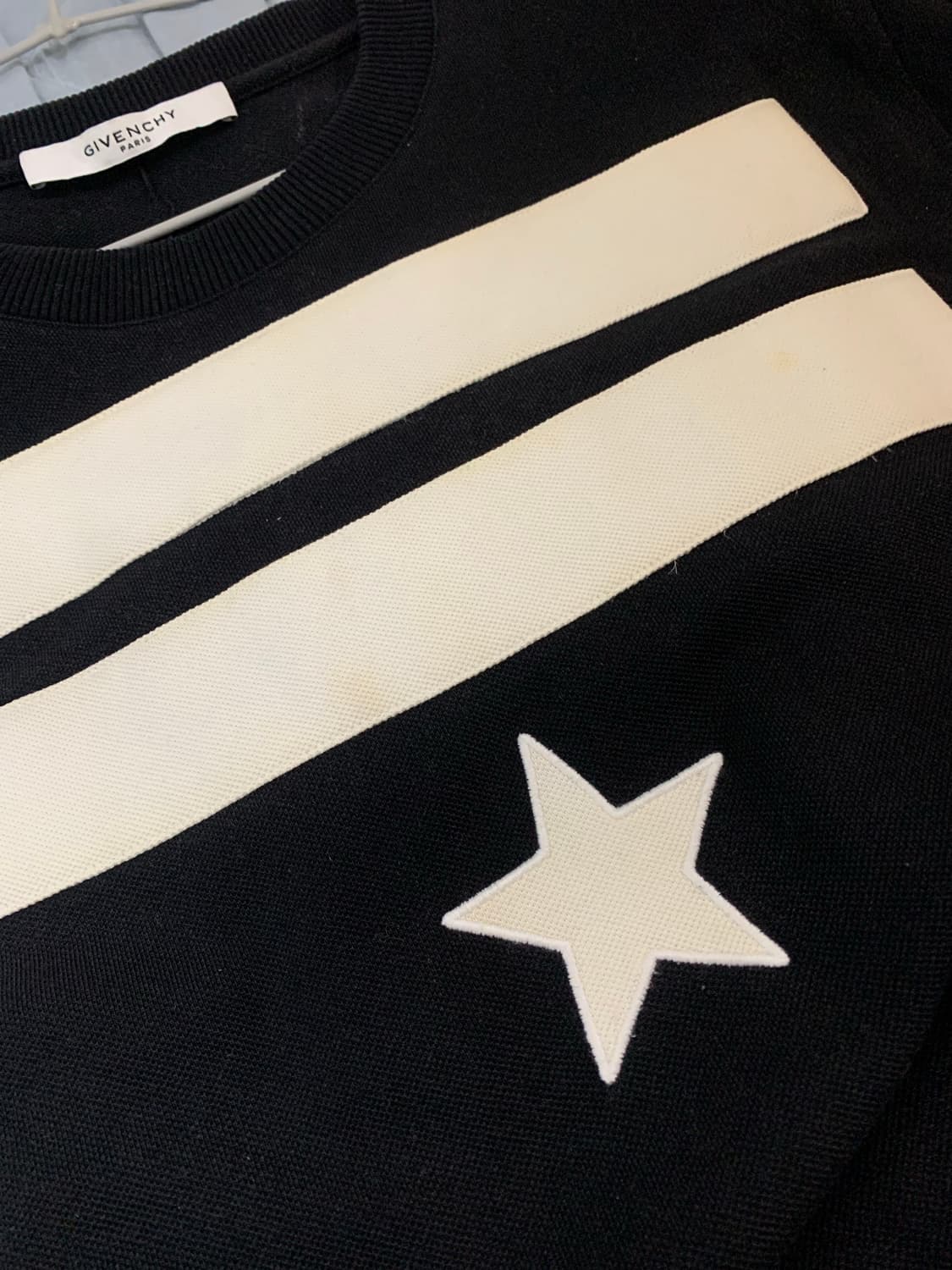 지방시 블랙 스타 스트라이프 맨투맨 상품이미지5