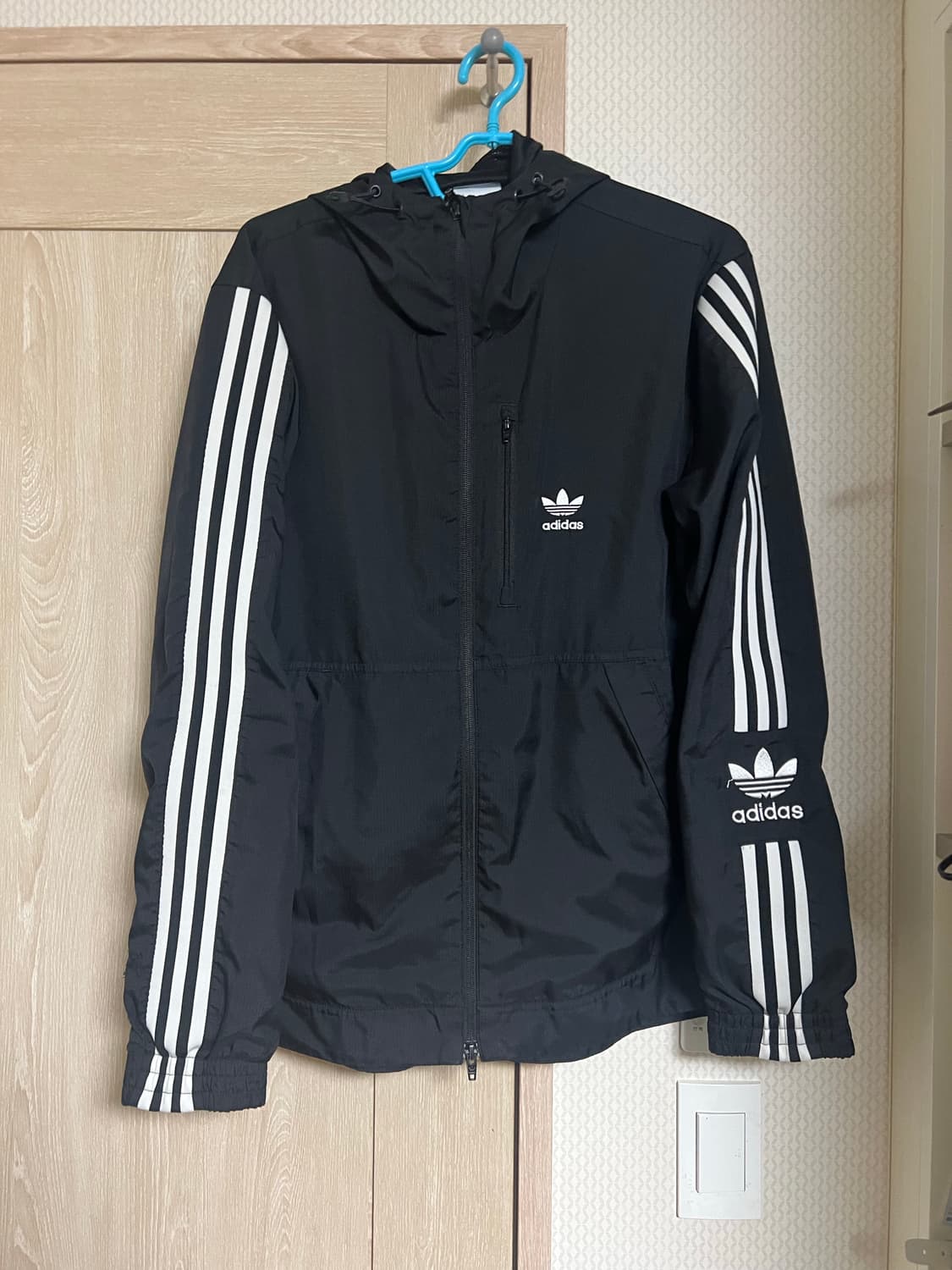 아디다스 블랙 락업 바람막이 윈드브레이커 상품이미지1