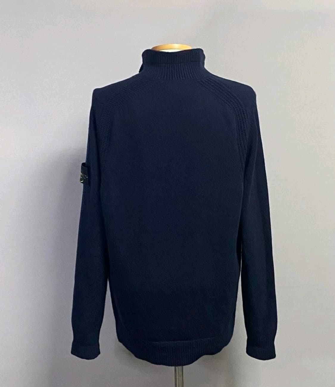 21fw 스톤아일랜드 니트 상품이미지4