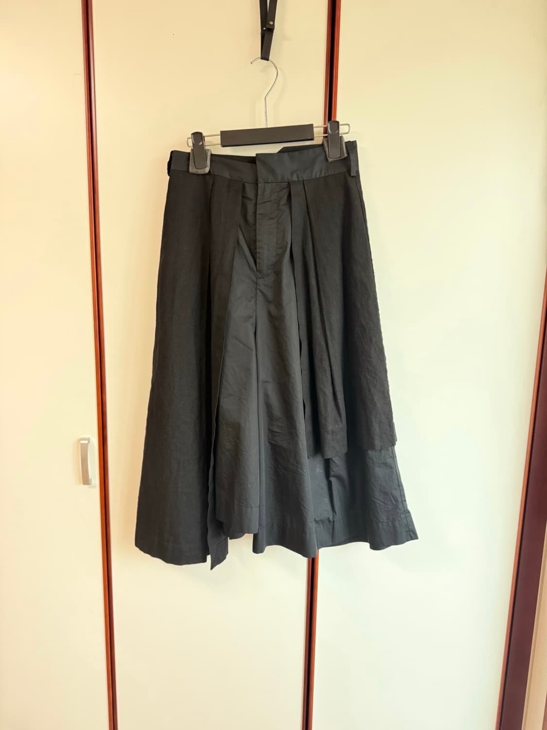 [Yeung Chin] 1 of 1 비대칭 바지 상품이미지1