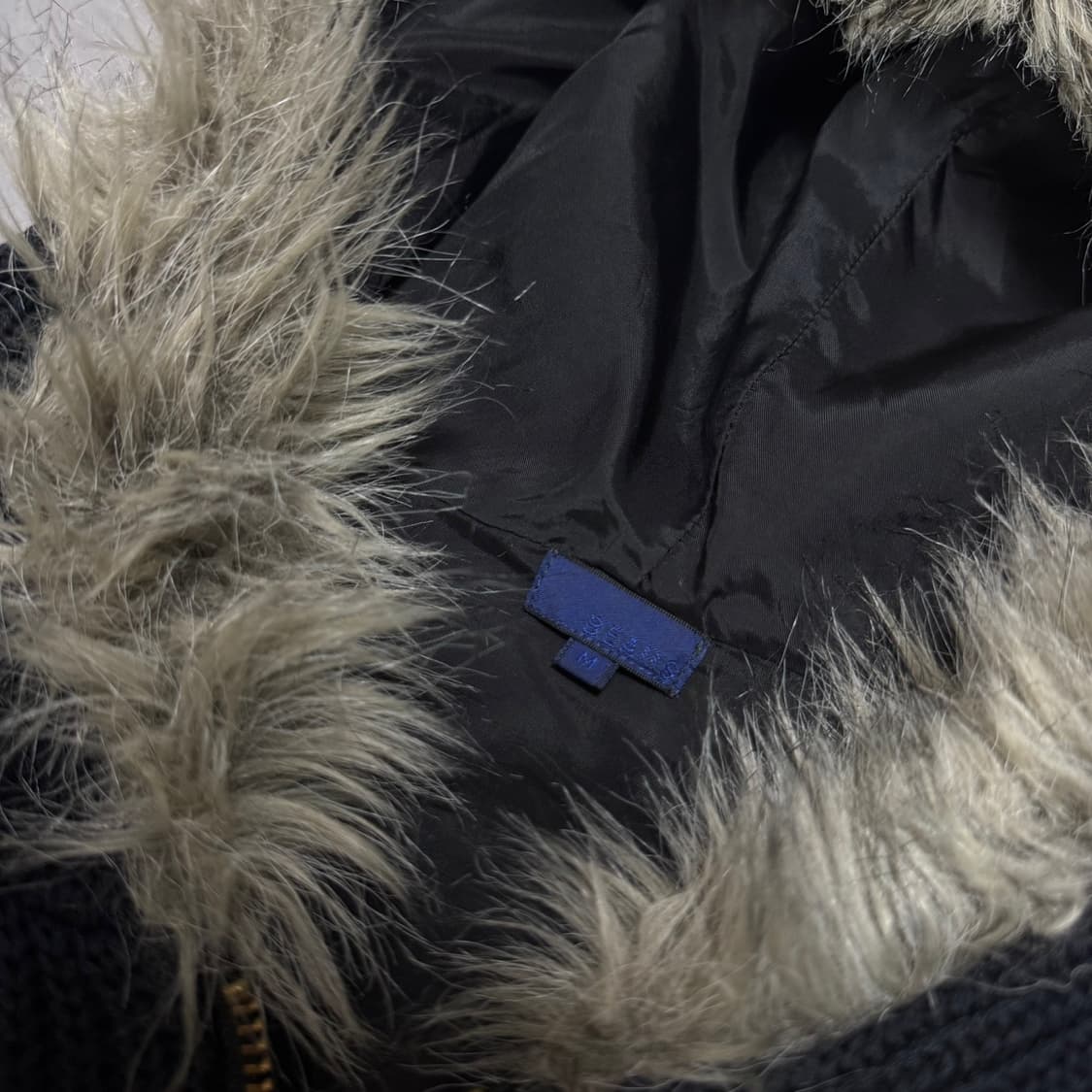 빔즈(OLD BEAMS) 블랙컬러 코튼 립드 페이크 퍼 후드 집업 상품이미지3