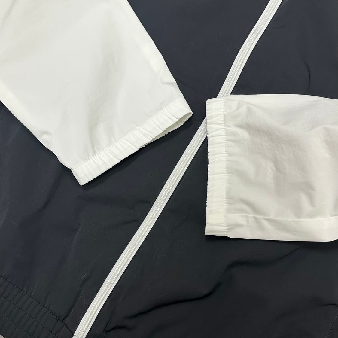 아디다스 신형 빈티지 바람막이 2XL 상품이미지6
