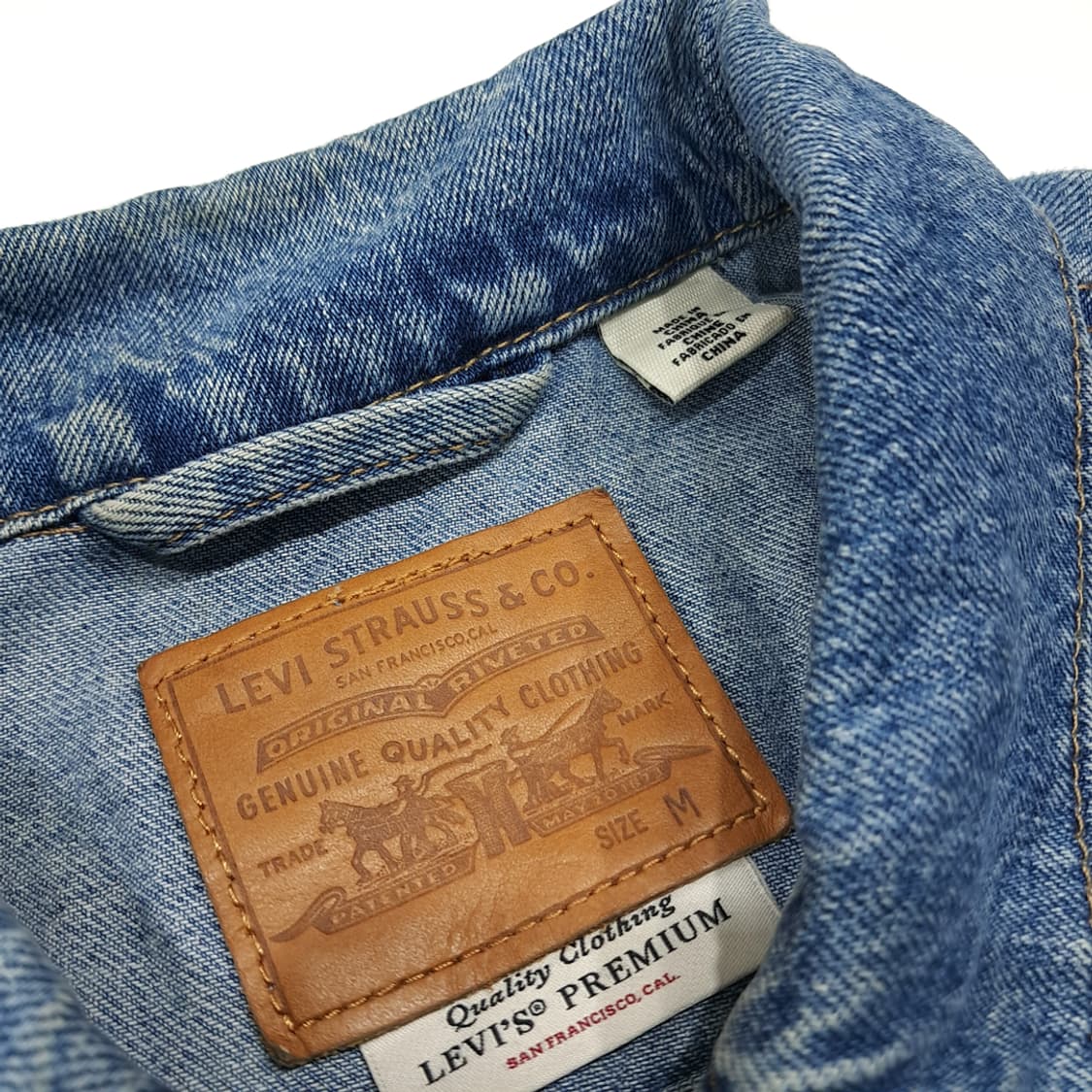 CK031 M 리바이스 빅E 75690 프리미엄워터리스 중청 데님 자켓 상품이미지3