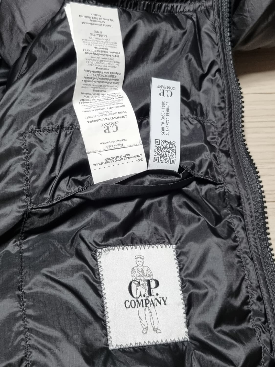 cp컴퍼니 dd쉘 패딩 상품이미지5