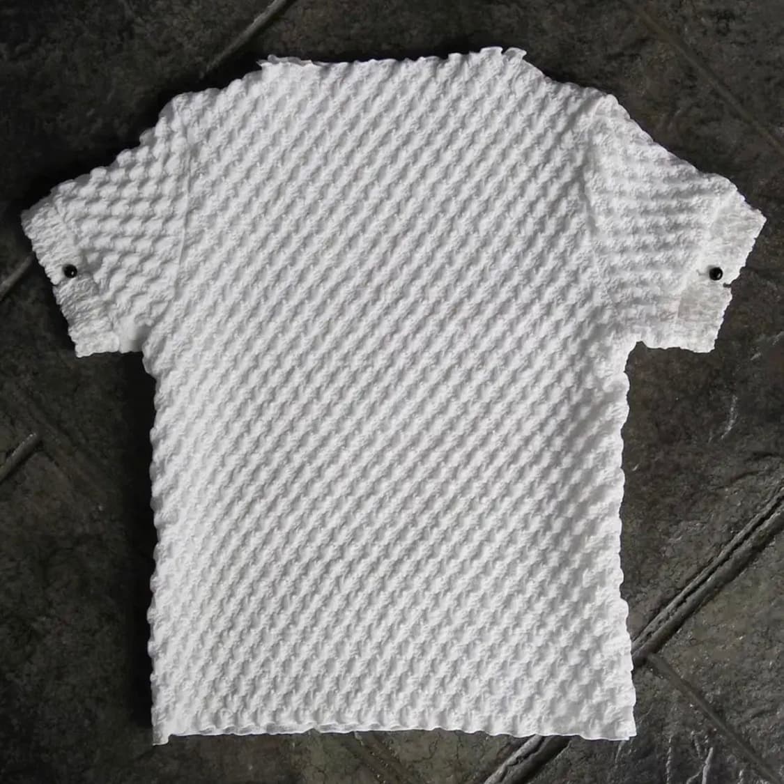 [REKNOW] EMBOSSING HALF BLOUSE 상품이미지1