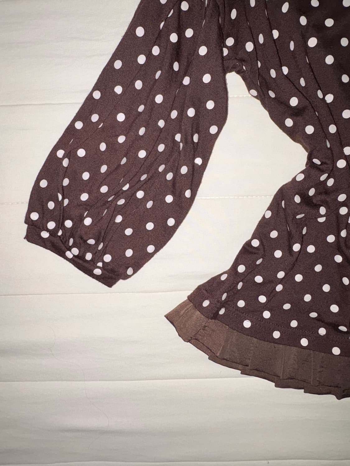 브라운 도트 프릴 7부 퍼프 모리걸 티셔츠 상품이미지3