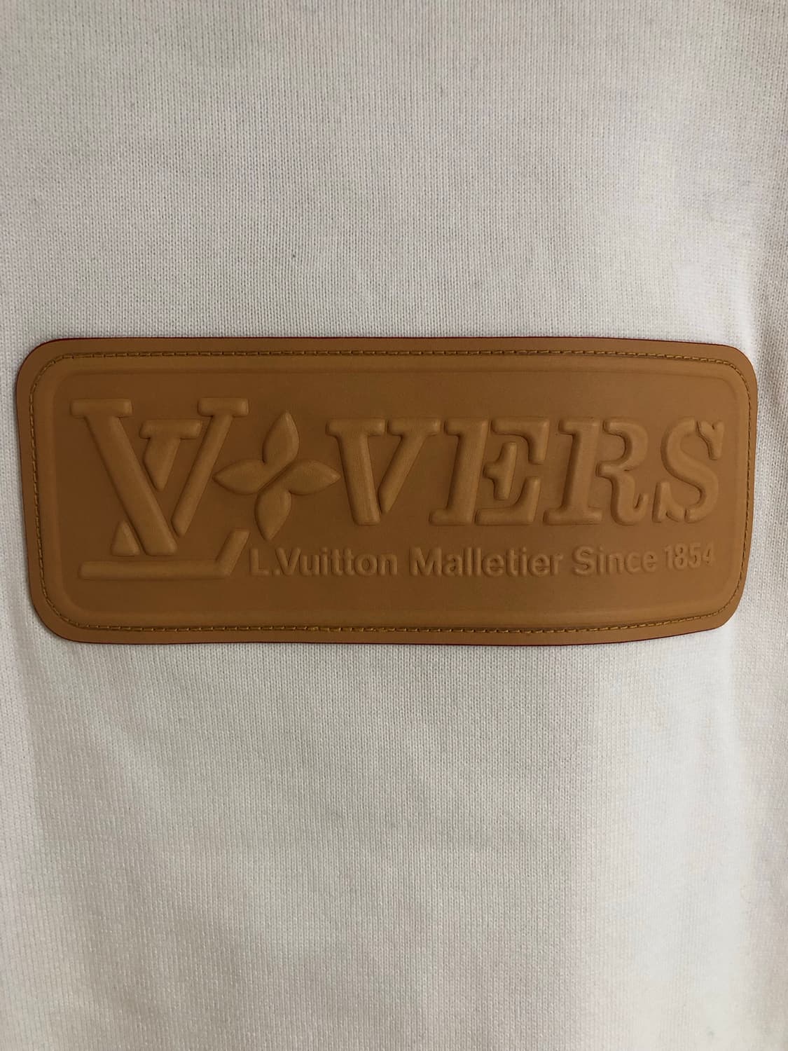 루이비통 vvn 레더 패치 로고 반팔 티셔츠 상품이미지4