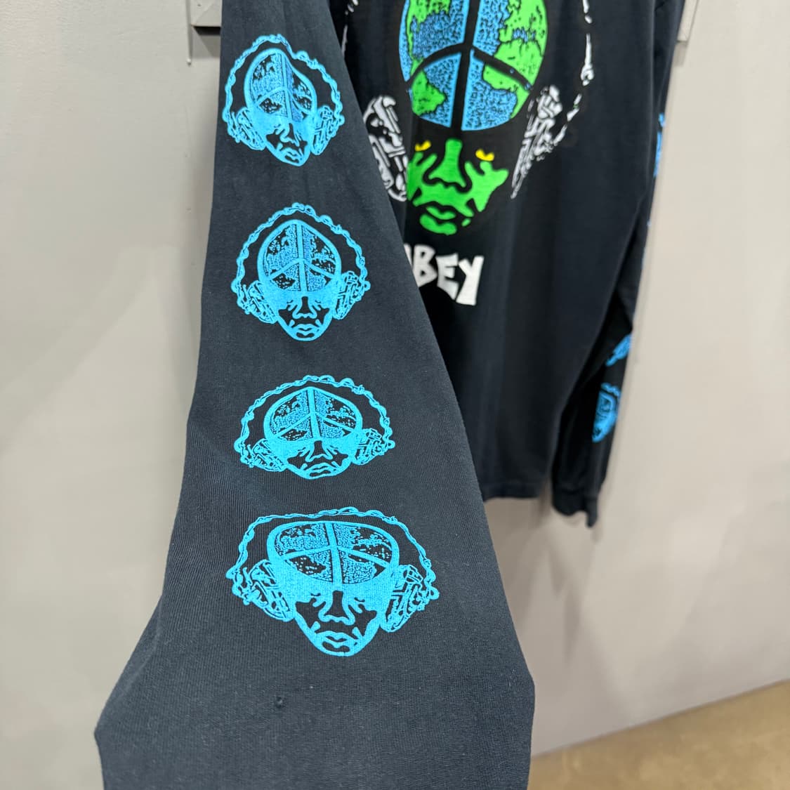 XL 오베이 OBEY 월드 피스 오프 롱슬리브 긴팔 티셔츠 상품이미지6