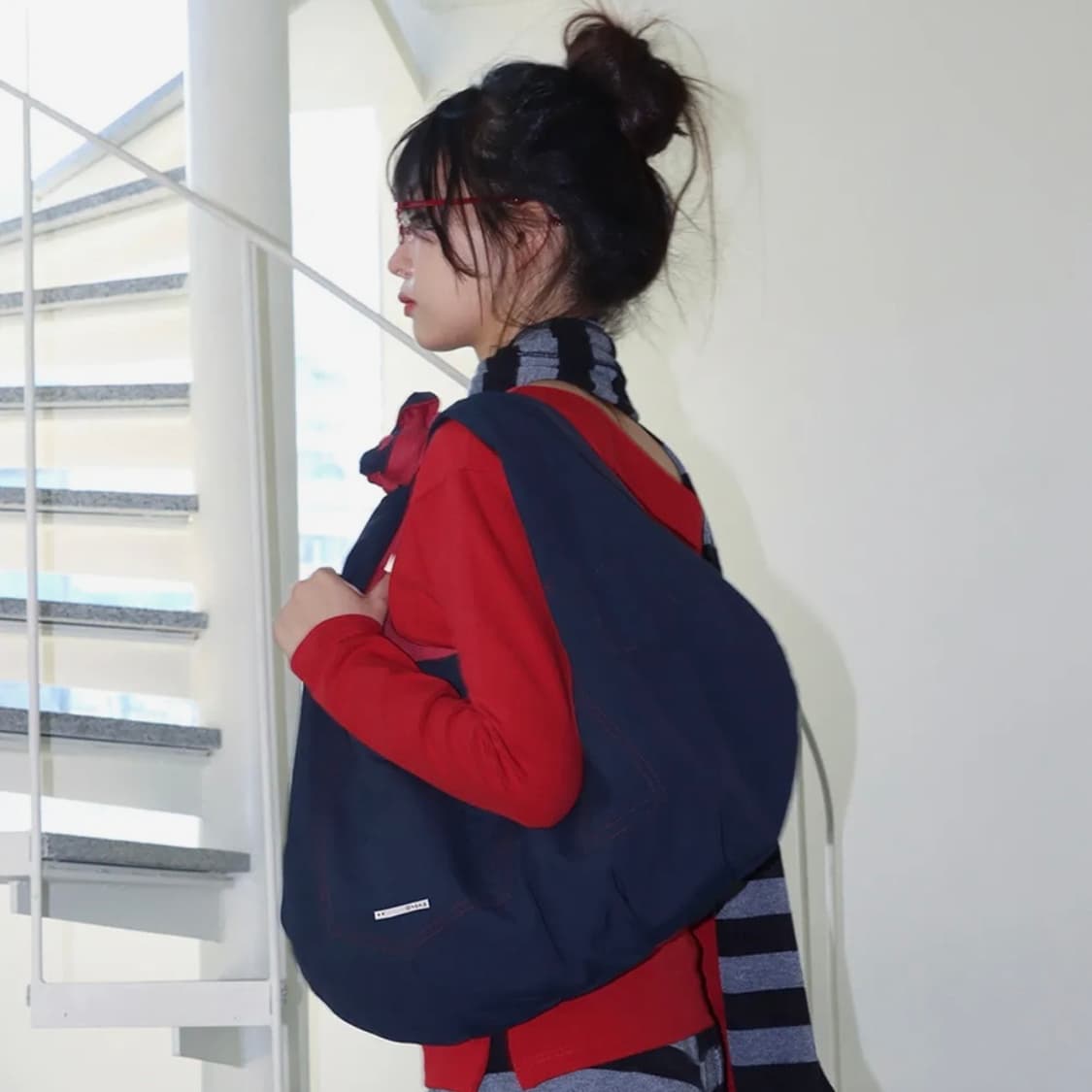 온스카 리버시블 크로스백 (레드&네이비) 상품이미지2