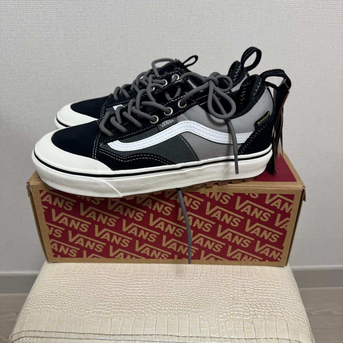 (240, 새 제품) 반스 올드스쿨 MTE 워터프루프 블랙 퓨터 화이트 상품이미지3