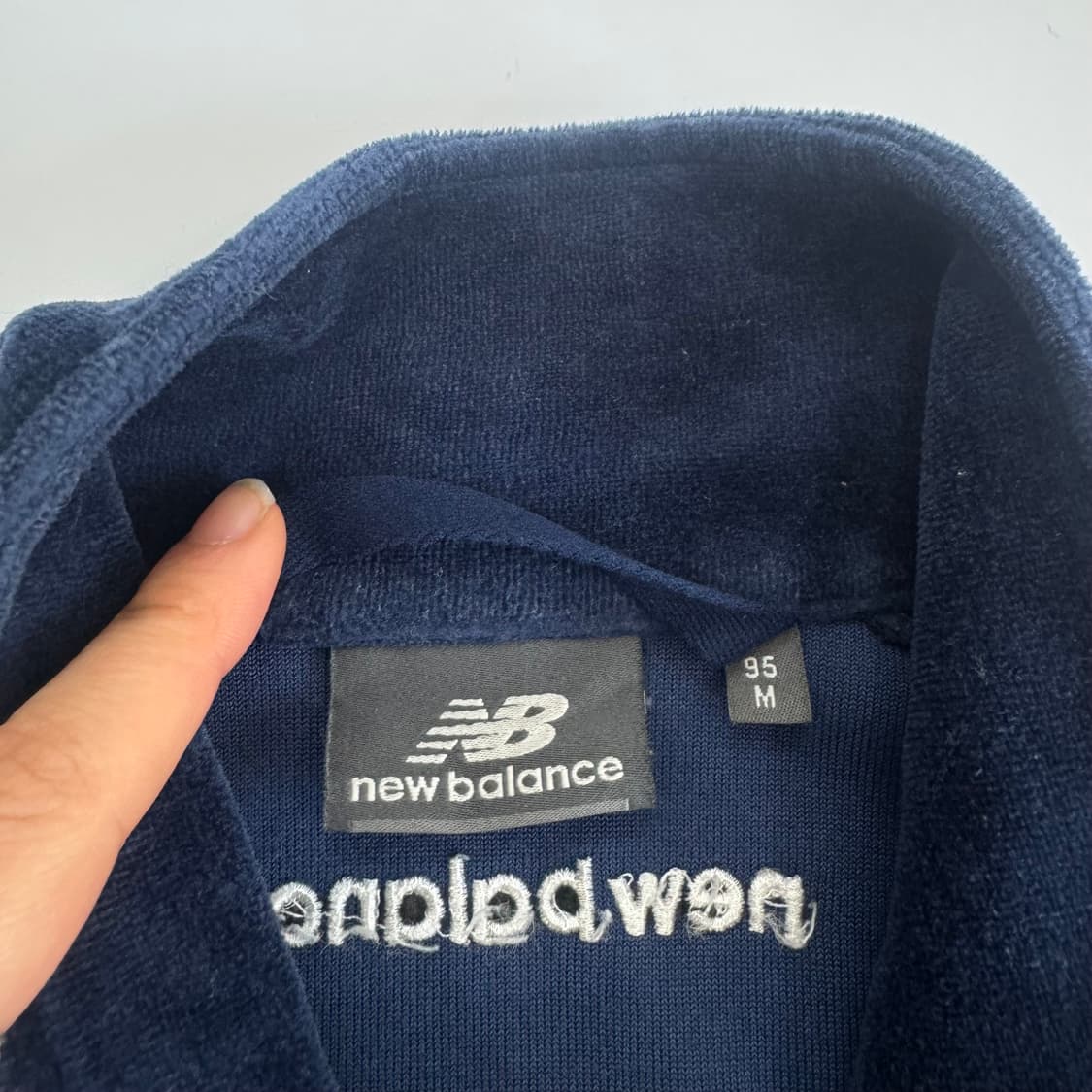 New balance 뉴발란스 네이비 벨벳 집업 상품이미지5