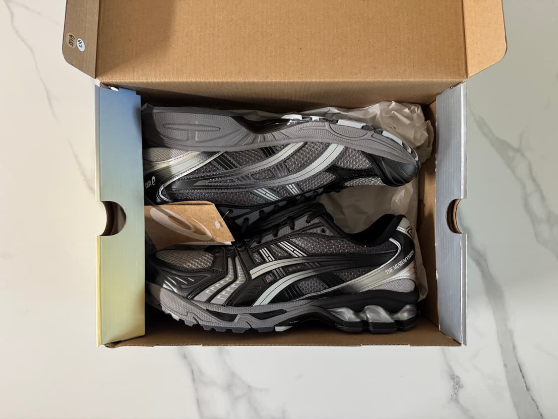 (새상품) 아식스 x 더뮤지엄비지터 젤카야노14 스니커즈 운동화 상품이미지3