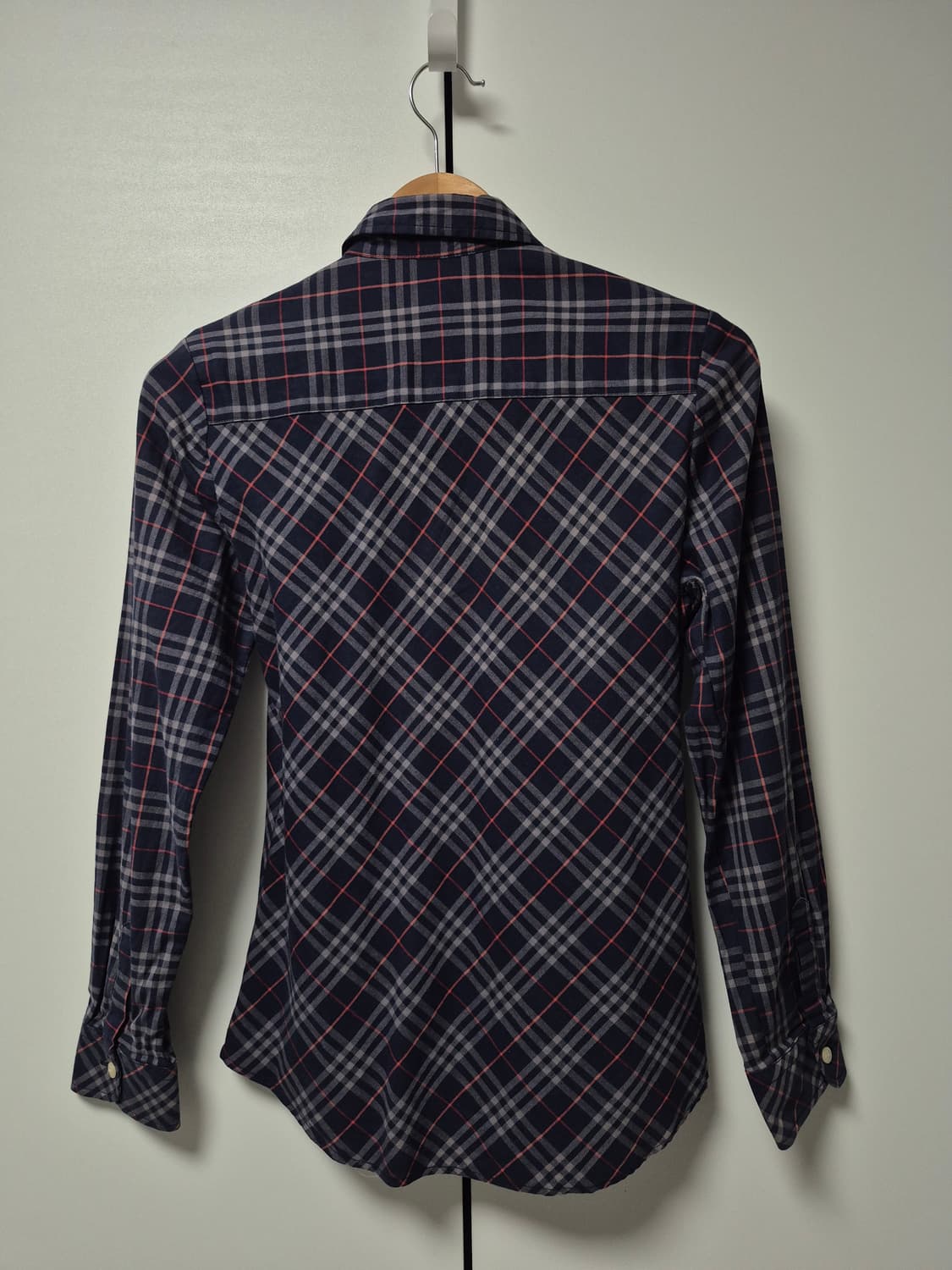 버버리 런던 네이비 노바 체크 코튼 셔츠 여성 95사이즈 상품이미지3
