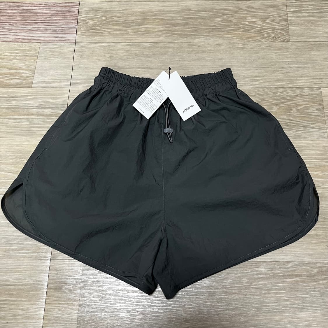 (ONE SIZE) 새상품 모노하 MONOHA 페이퍼 숏 팬츠 그레이 상품이미지1