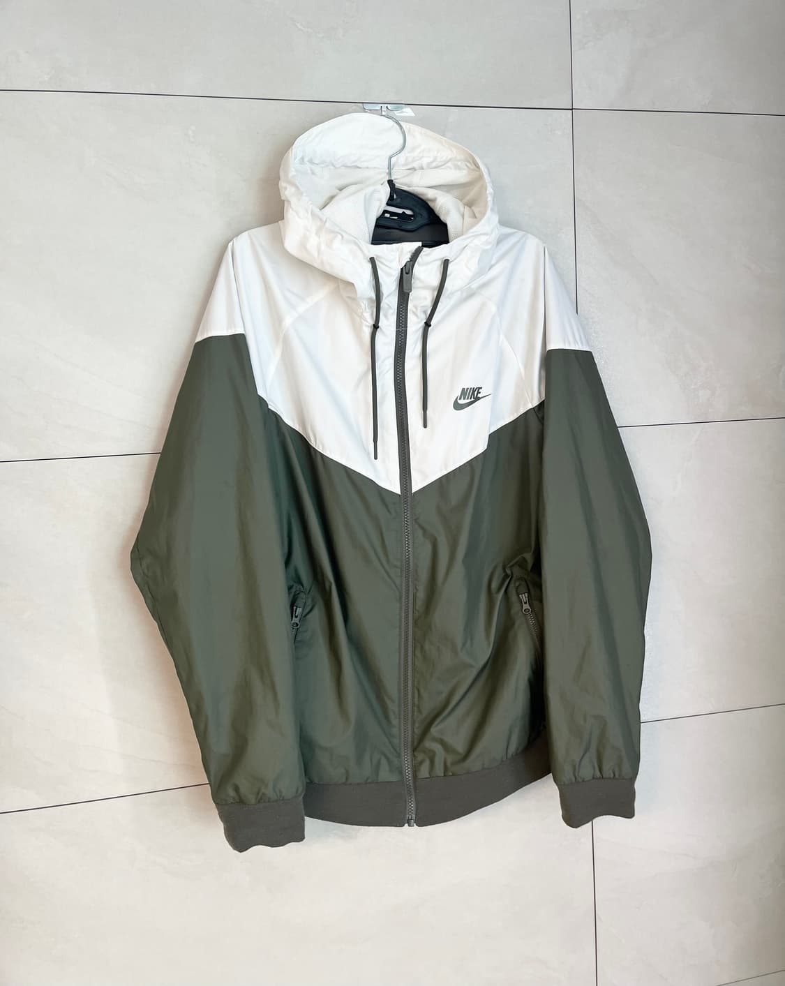 나이키 윈드브레이커 화이트/카키 바람막이 [L size] 상품이미지2