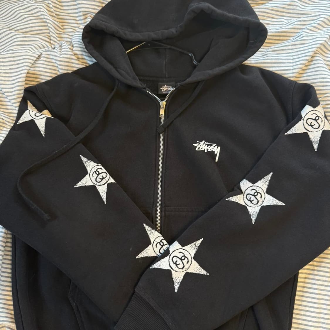 스투시 스타 후드 집업 블랙 상품이미지1